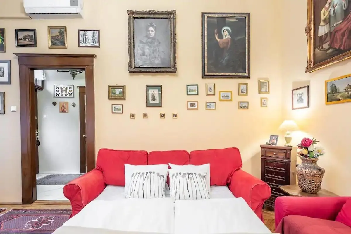 Ultra Central Location Budapest Apartment